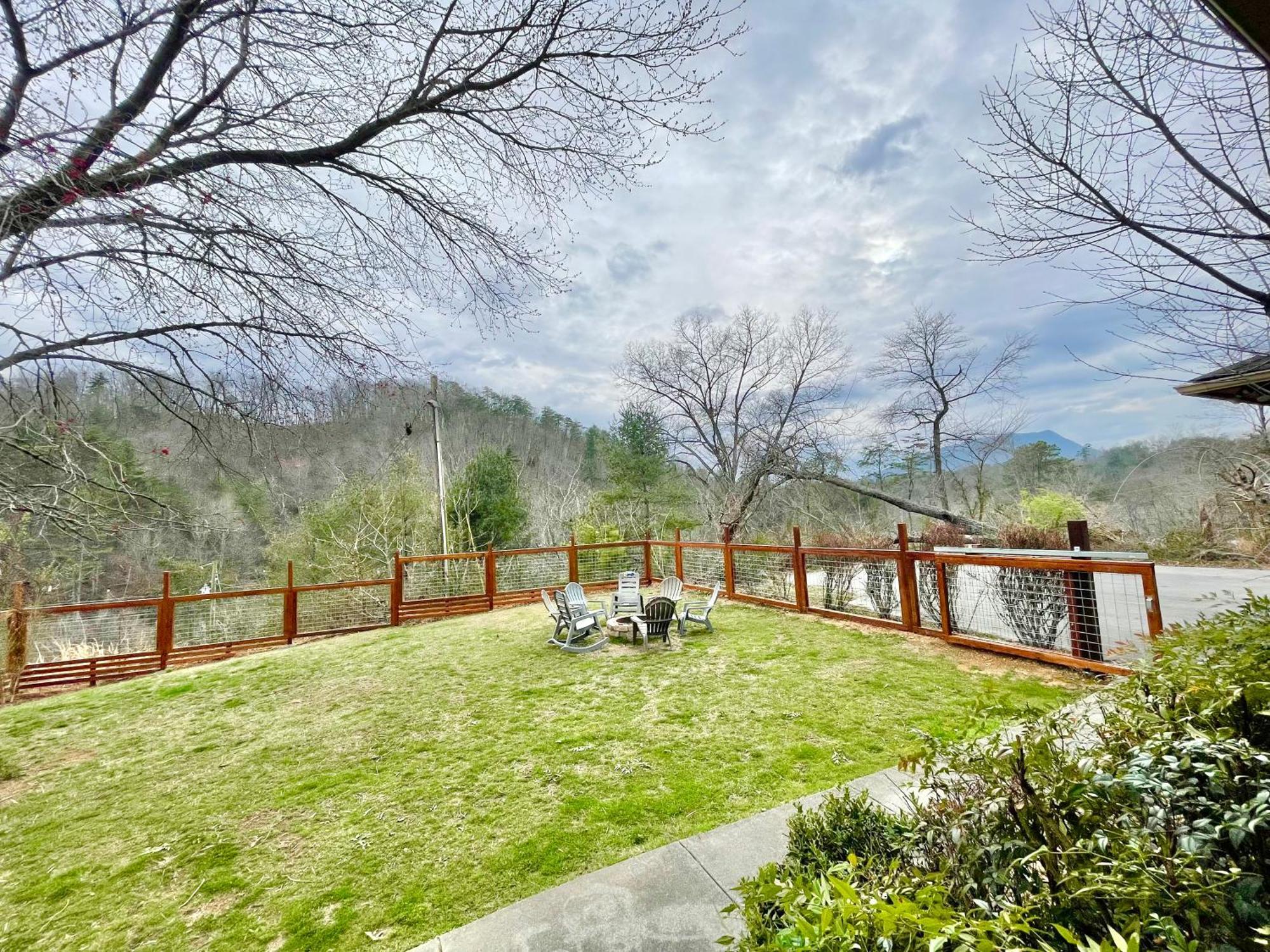 5Bedrooms*4King Beds*Outstanding Location*Hottub* Sevierville Eksteriør bilde