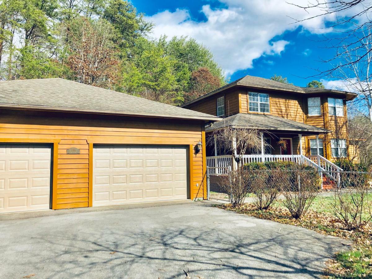 5Bedrooms*4King Beds*Outstanding Location*Hottub* Sevierville Eksteriør bilde